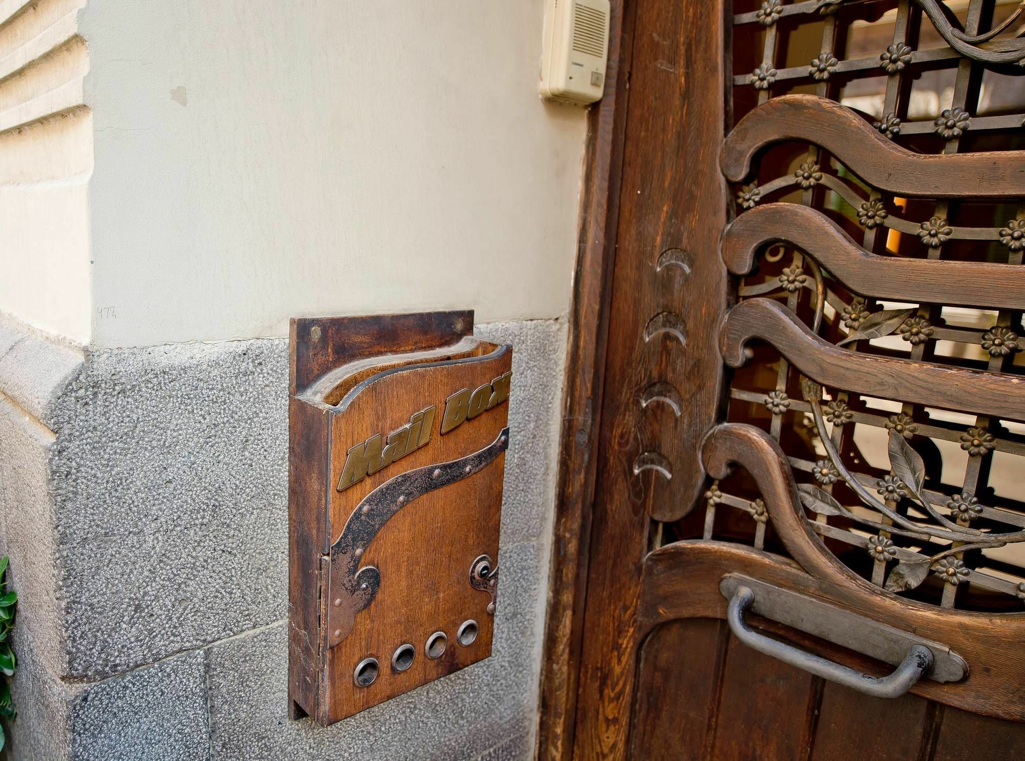 Emigrant Boutique Hotel Tbilisi Exterior photo