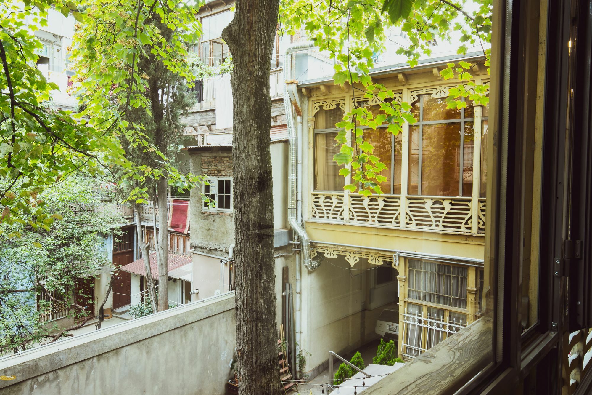 Emigrant Boutique Hotel Tbilisi Exterior photo